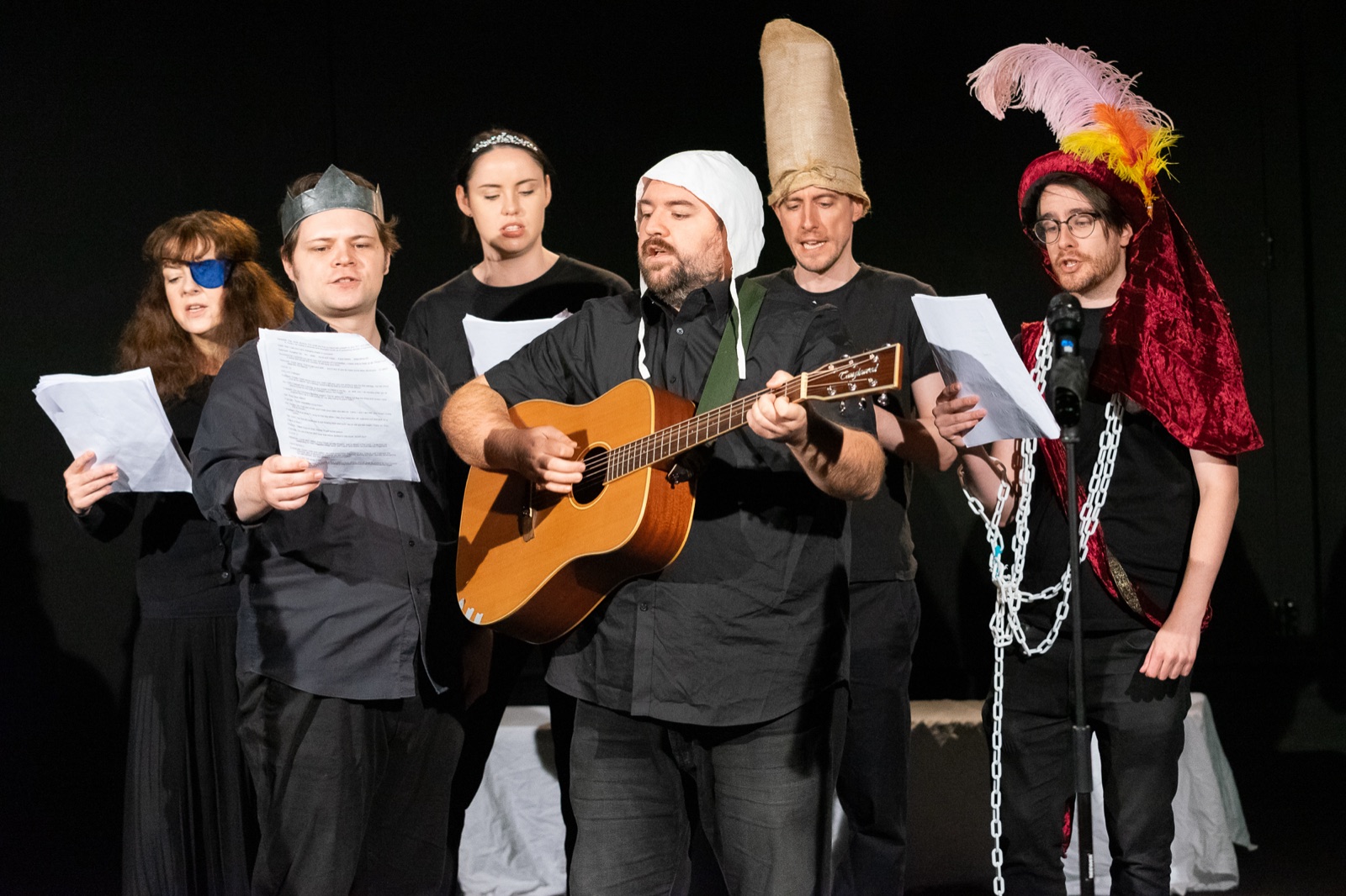 Live performance photograph by Ainhoa Barrio