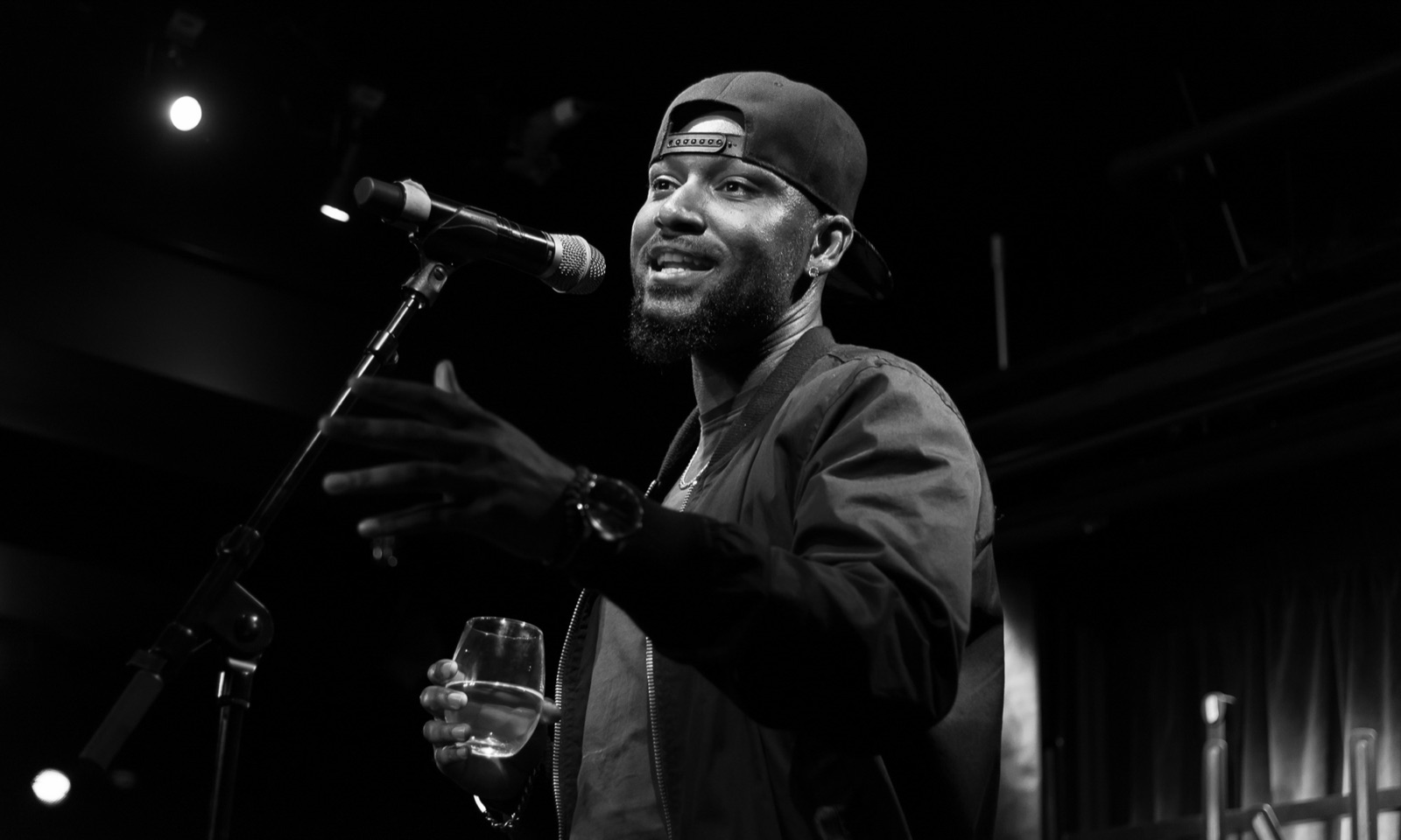Live performance photograph by Ainhoa Barrio